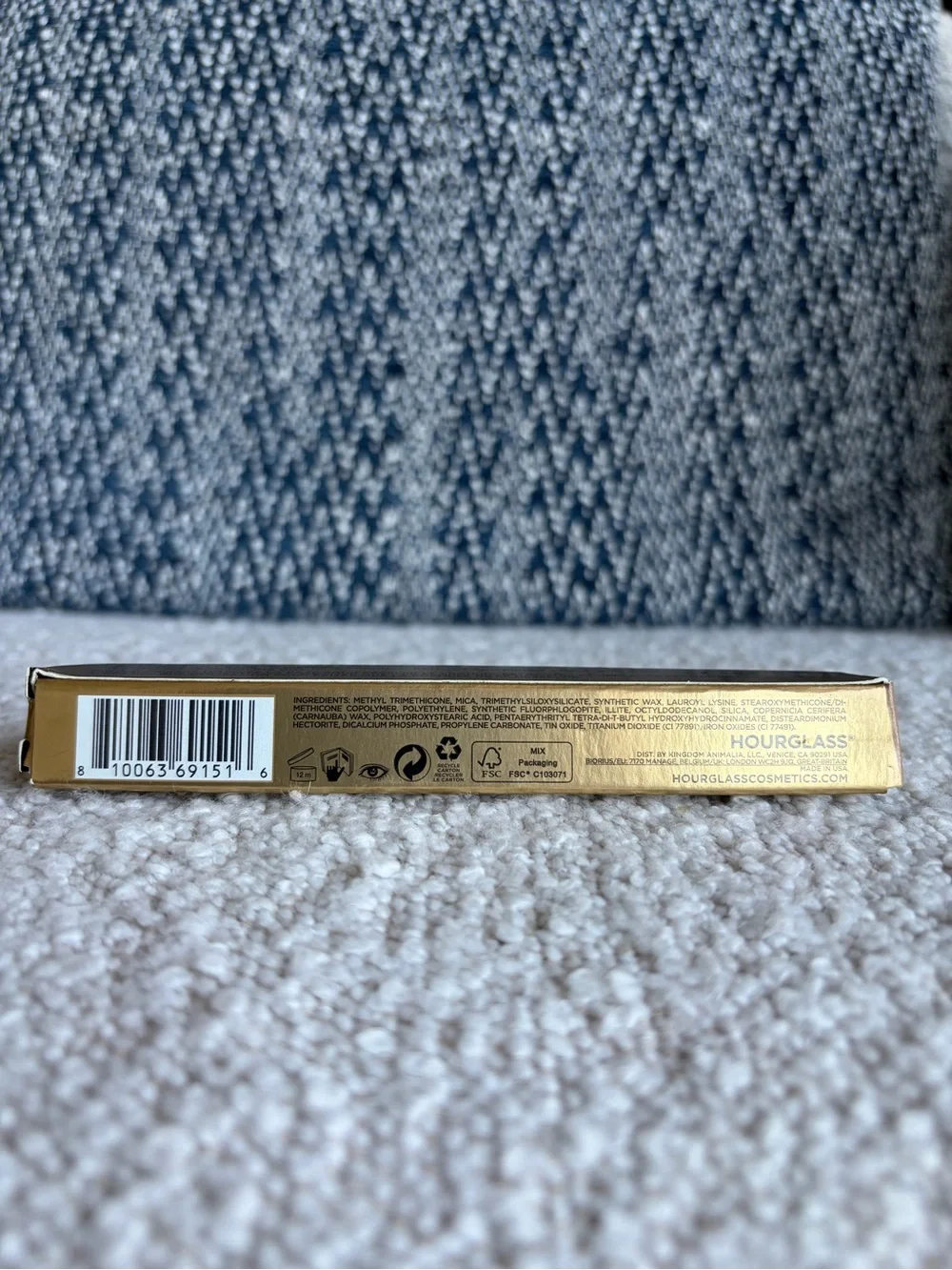 Hourglass Voyeur Eyeshadow Stick~ Moon